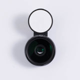 Objectif de caméra de téléphone portable générique externe, lumières colorées grand angle sur la beauté de l'auto-artefact
