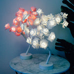 Цветна светилка од роза USB со батерија, LED столна ламба Бонсаи Ноќни светла од дрво Гарланд Светла за декорација на спална соба Декорација на домот