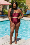Jednoczęściowy kostium kąpielowy Marina West z kontrastowym wykończeniem w kolorze wina