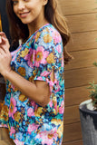 Блузка в натуральную величину с цветочным принтом и V-образным вырезом, украшенная завязками Petal Dew