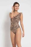 Marina West Swim fuld størrelse flyder på flæse Faux wrap One-Piece i Leopard