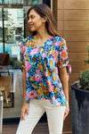 Petal Dew Пълен размер блуза с флорални детайли и V-образно деколте