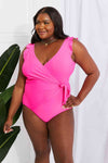Marina West Swim Пълен размер Плувка на волани Faux Wrap Едно парче в розово