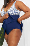 Marina West Swim - Robe de bain pleine taille Sail With Me à col en V en bleu marine cachemire