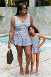 Marina West Plivačka haljina pune veličine Clear Waters u boji Rose Sky