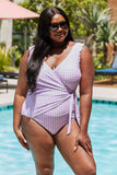 Marina West Swim-Badeanzug in voller Größe mit Rüschen und Faux-Wrap-Einteiler in Nelkenrosa