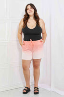Zenana In The Zone Shorts de cintura alta Dip Dye em tamanho grande em Coral