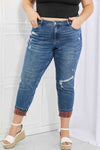 Judy Blue Gina Boyfriend-Jeans mit Paisley-Patch-Manschette und mittelhohem Bund in voller Größe