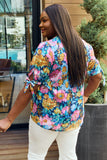 Блузка в натуральную величину с цветочным принтом и V-образным вырезом, украшенная завязками Petal Dew