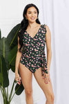 Jednoczęściowy kostium pływacki Marina West w pełnym rozmiarze ze sztucznym falbaną w kwiaty