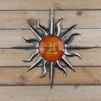 Ručně vyráběná kovová sluneční nástěnná dekorace se sklem pro domácí a zahradní venkovní dekorace a sochy miniatur ze dvora