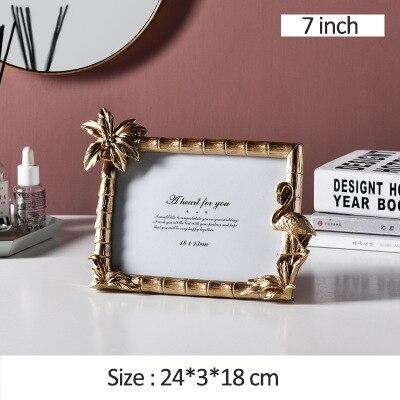 Exquisite Golden Frame Photo Frame For Home Decoration Accessories Living Room Figurines Photo Frame Ornament Wedding Gifts