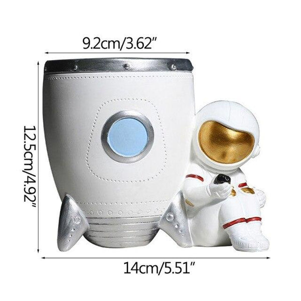 Home Decoration Miniature Model Creative Decor Ornament Pen Holder Space Men Figurines Resin Astronaut Container Birthday Gifts